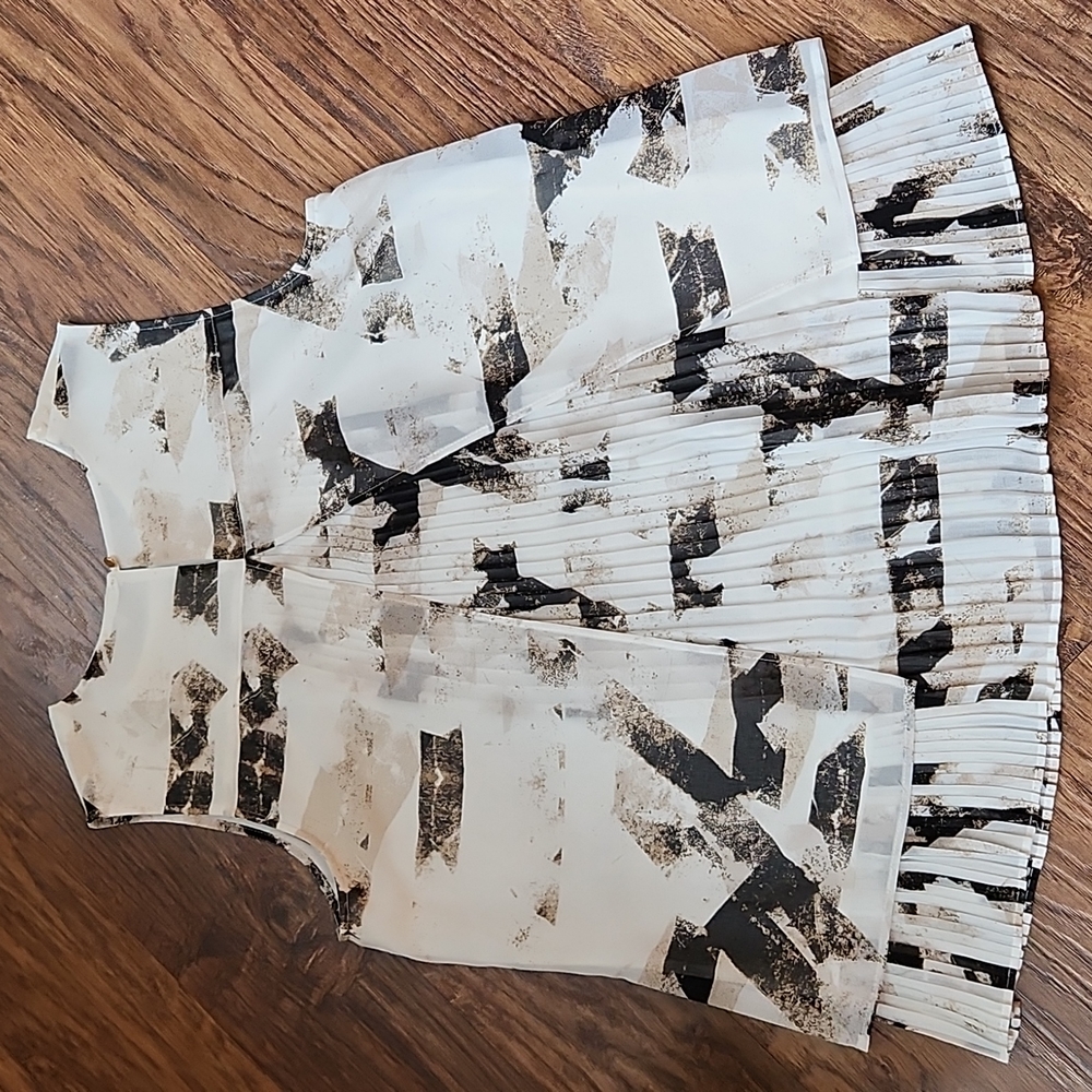 Top - Picture 3 of 16